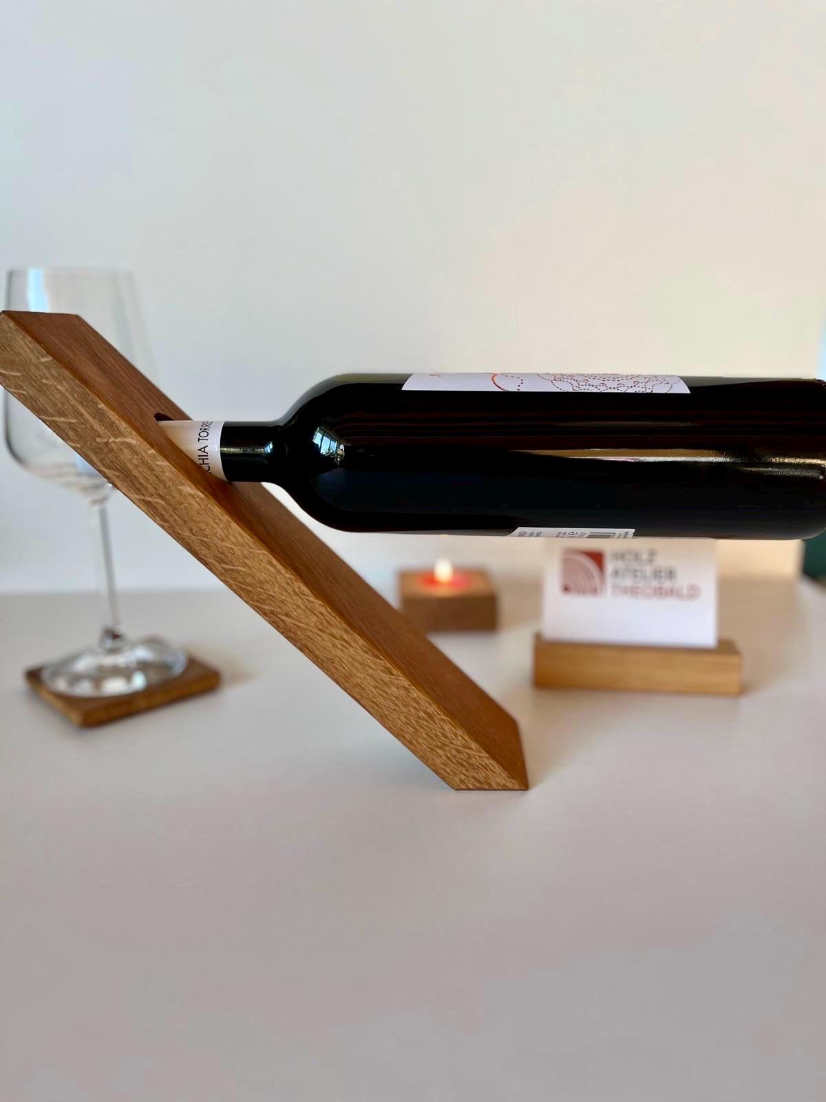 Schwebender Weinflaschenhalter aus massiver Eiche handgefertigt, stilvoll & originell