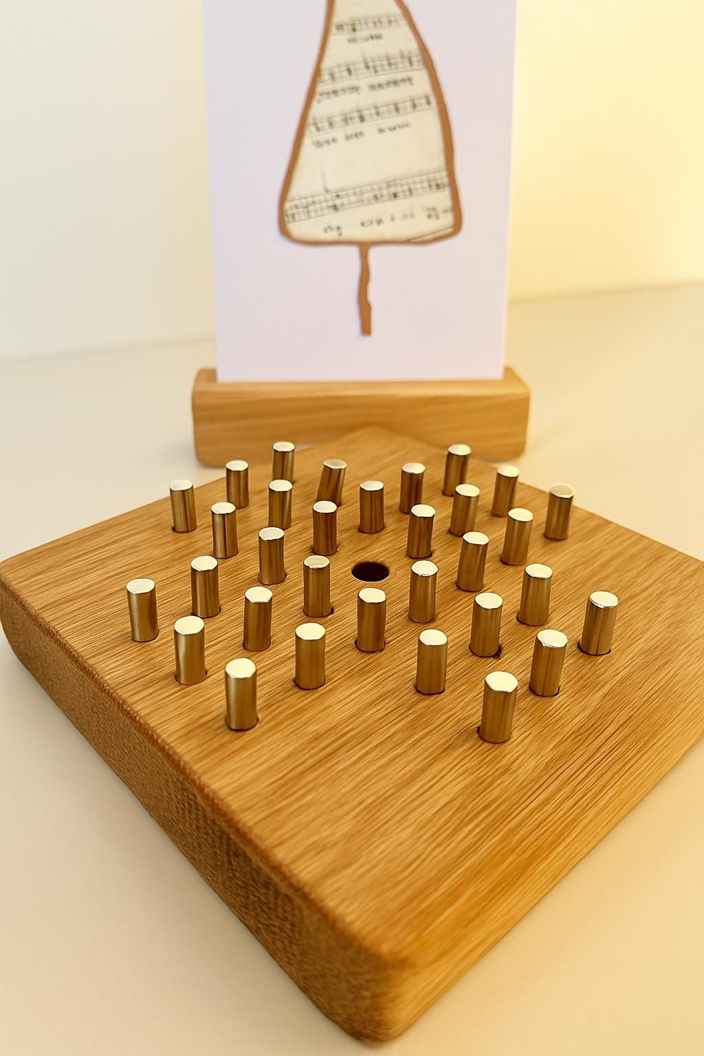 Handgemachtes Holz-Solitär-Spiel - Eiche oder Ahorn - Klassisches Denkspiel für Kinder & Erwachsene- Einzigartige Geschenkidee