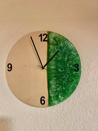Wanduhr Epoxidharz und Ahorn ein einzigartiges Desgnstück | Resin | Harz | Quarz Uhr | Leises Uhrwerk | Perfektes Geschenk | Wandkunst