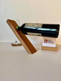 Schwebender Weinflaschenhalter aus massiver Eiche  handgefertigt, stilvoll & originell
