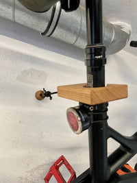 Fahrradhalterung Eiche  handgefertigte Wandhalterung aus Holz  stylisch & stabil für Rennrad, Fixie und Mountainbike
