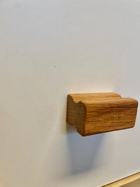 Möbelgriff aus Eichenholz  modern, handgefertigt & nachhaltig  für Türen, Schubladen und Möbel