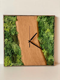 Moos Wanduhr Eiche  handgefertigte Funkuhr aus Holz & echtem Moos  modern und natürlich