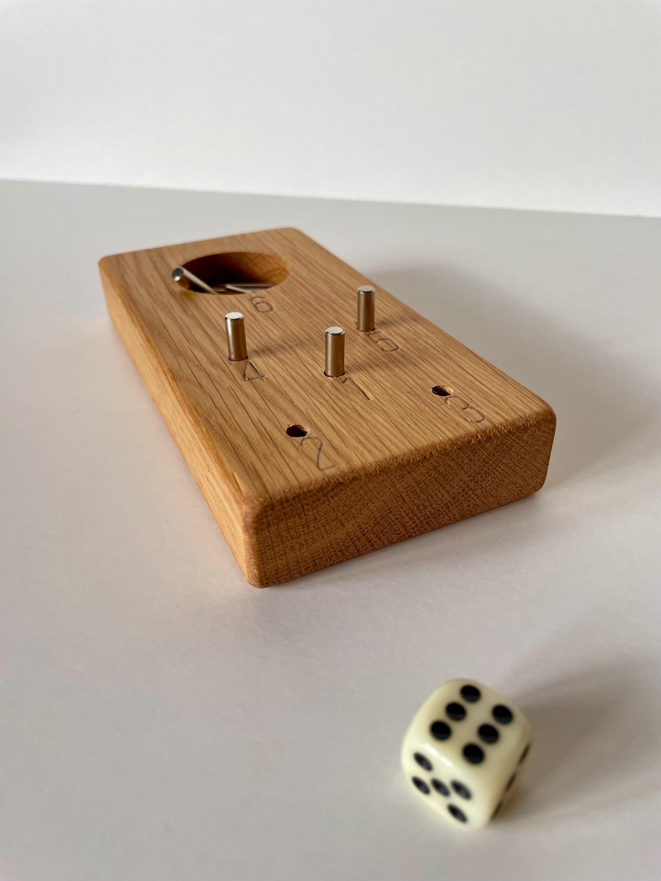 Freiwurf 6  Würfelspiel aus Eiche | Handgemachtes Holzspiel für 16 Spieler | Familienspiel, Geschenkidee, Gesellschaftsspiel
