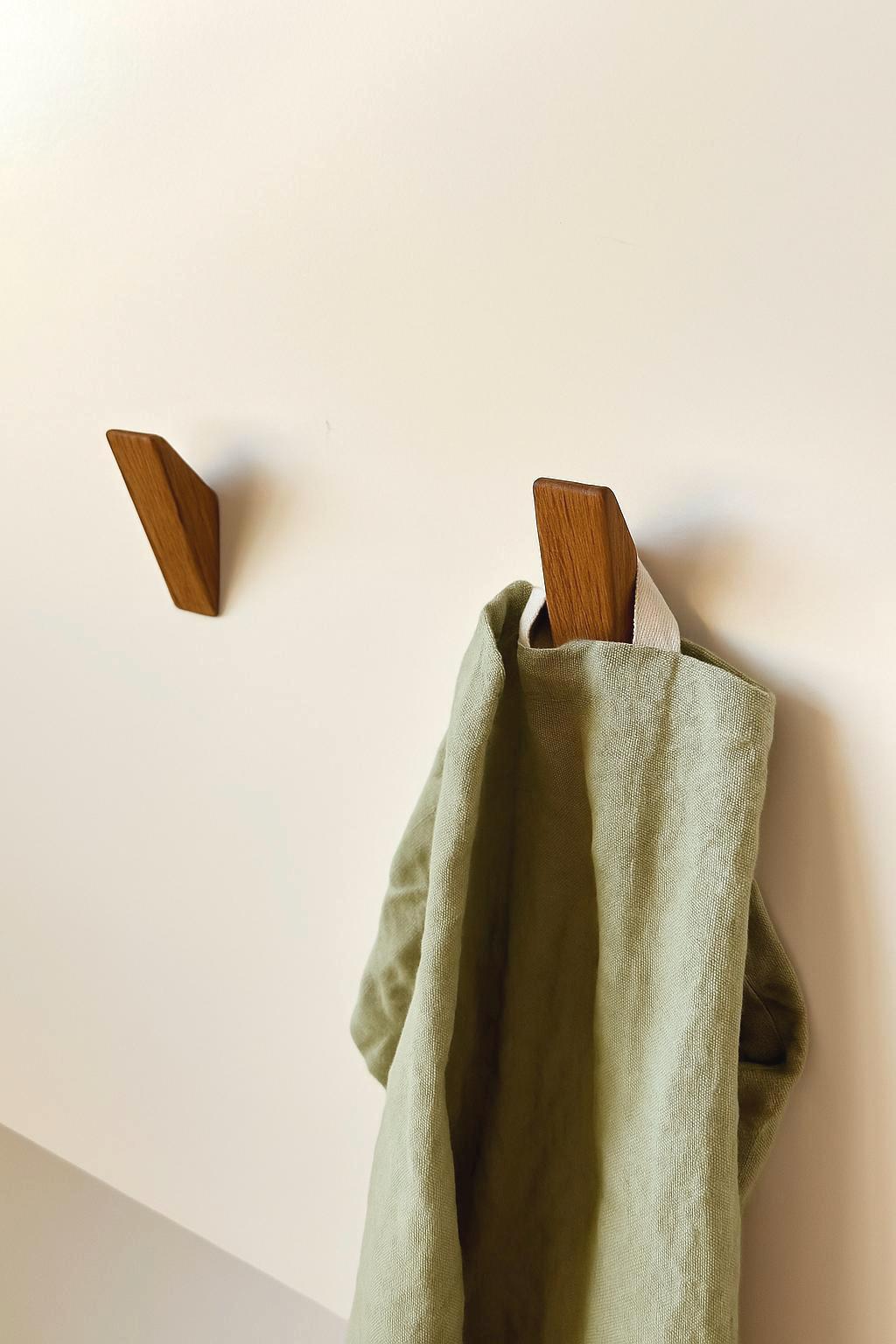 Wandhaken Eiche  Massiver Garderobenhaken & Handtuchhalter  Handgefertigt, stabil + naturgeölt