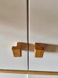 Möbelgriff aus Eichenholz  handgefertigt & nachhaltig  für Türen, Schubladen + DIY-Möbel