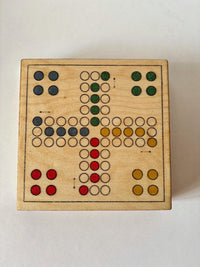 Spielesammlung aus Holz  einfaches Brettspiel & magnetisches Schach  2-in-1 Reisespiel  kompakt, handgemacht, mit Hartöl veredelt