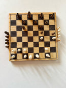 Spielesammlung aus Holz  einfaches Brettspiel & magnetisches Schach  2-in-1 Reisespiel  kompakt, handgemacht, mit Hartöl veredelt
